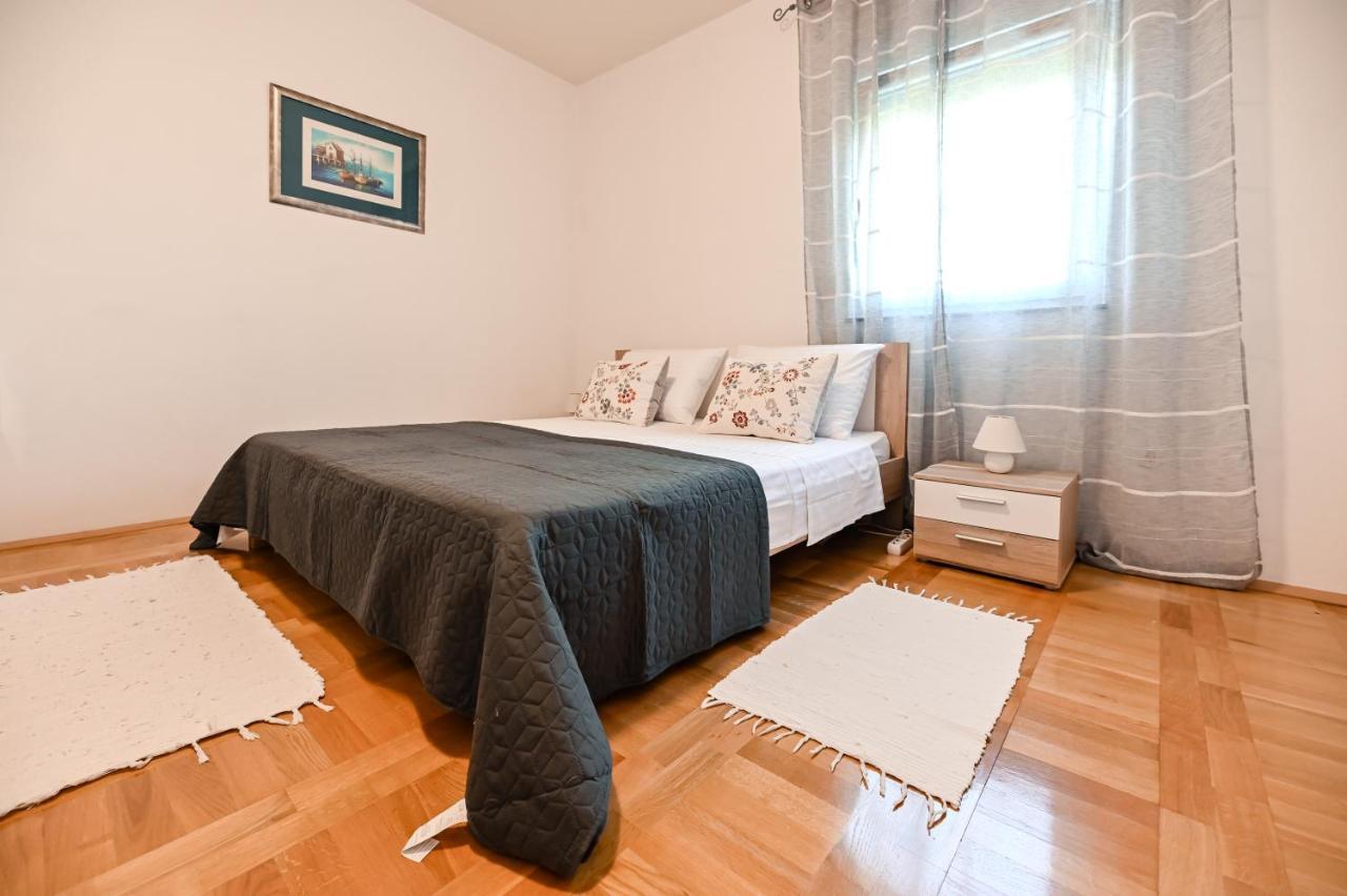 Apartamento Remi Sukošan Exterior foto